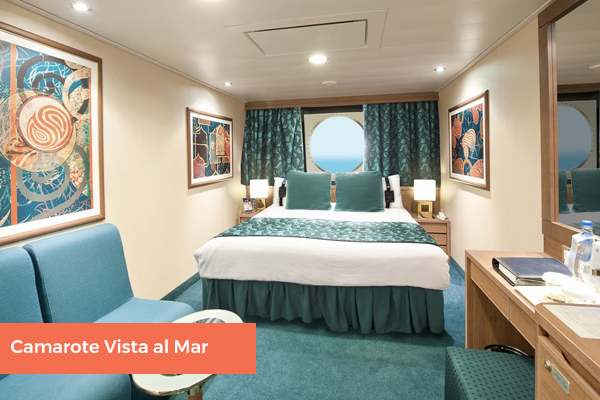 Pasajeros del Norwegian Star disfrutando de la vista de la Antártida