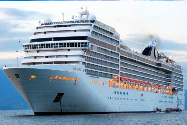 Paisaje glacial en la Antártida desde el Norwegian Star